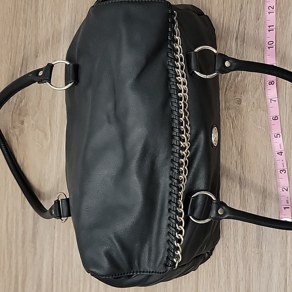 NWOT Bebe black leather medium/large purse with quilted diamond design on bottom - Picture 6 of 9